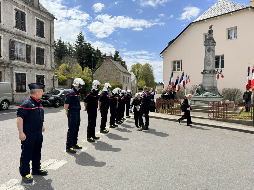 Cérémonie du 8 mai à Aumont-Aurbrac 2 - Commune de Peyre en Aubrac en Lozère