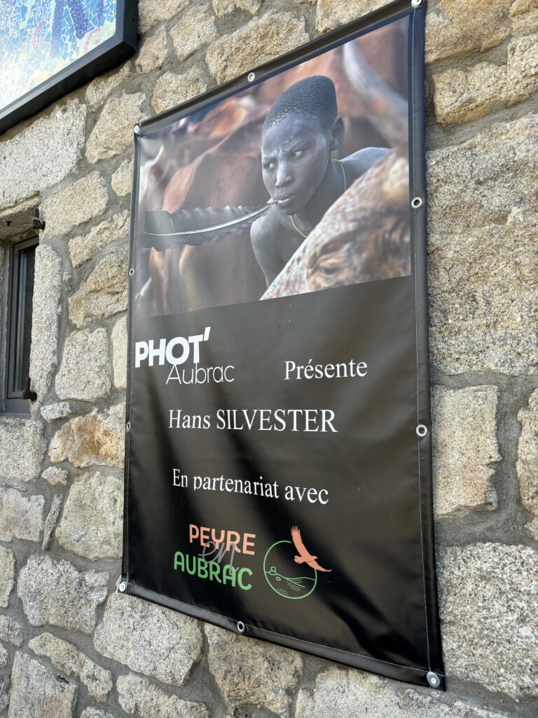 Exposition Hans Silvester à Aumont-Aubrac 2 - Commune de Peyre en Aubrac en Lozère