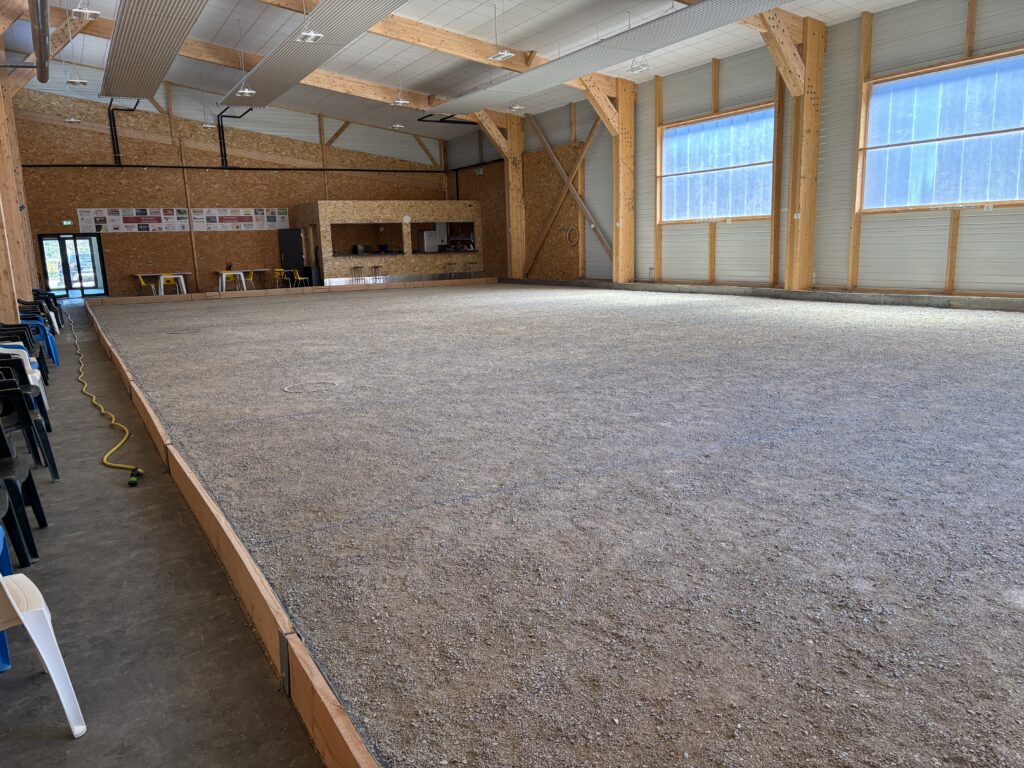 Nouveau boulodrome couvert - Commune de Peyre en Aubrac en Lozère
